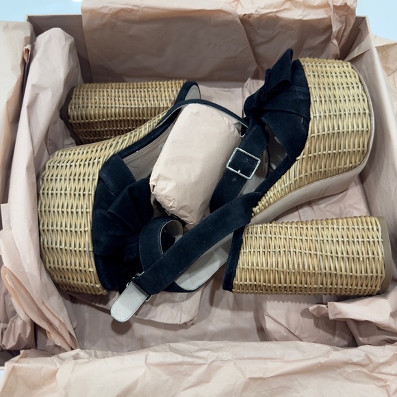 Miu Miu
Bow-front suede and wicker platform sandals - Picture 11 of 12